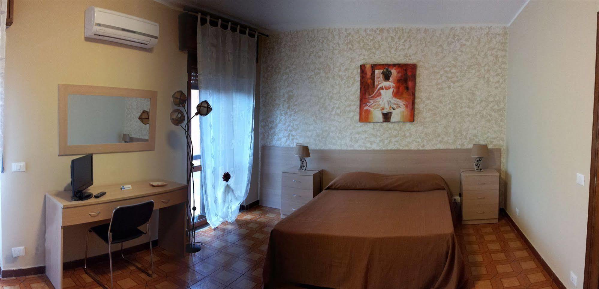 Cassiodoro Rooms Affittacamere Catanzaro Exterior photo